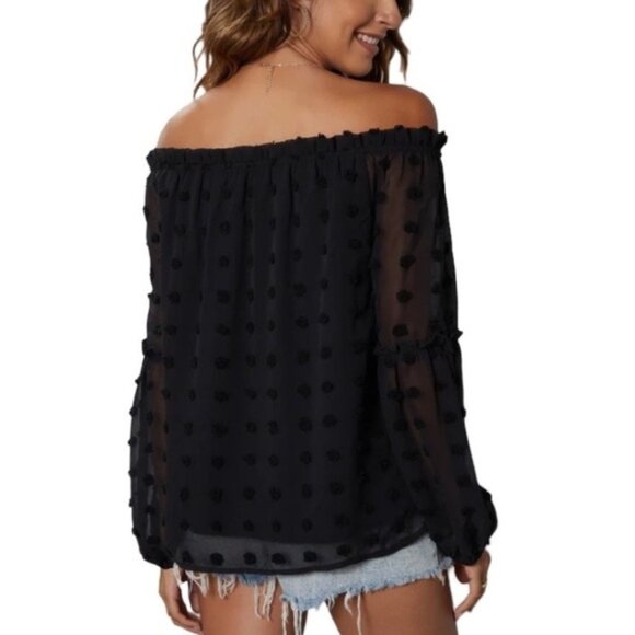 BLOOMING Jelly Swiss Dot Off the Shoulder Blouse - Picture 4 of 11